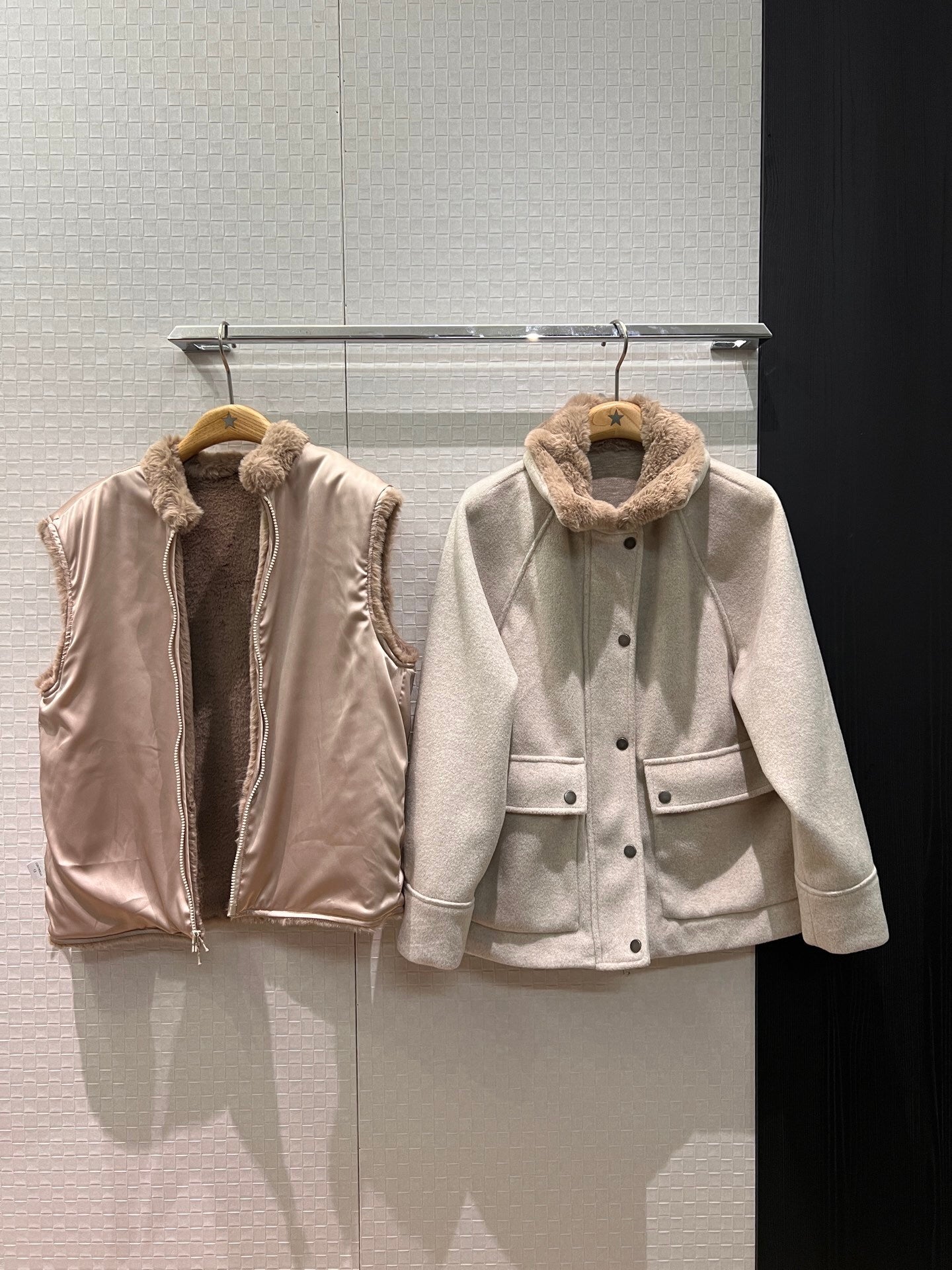 Wool-Silk Raglan Jacket – Beige Melange with Detachable Plush Vest