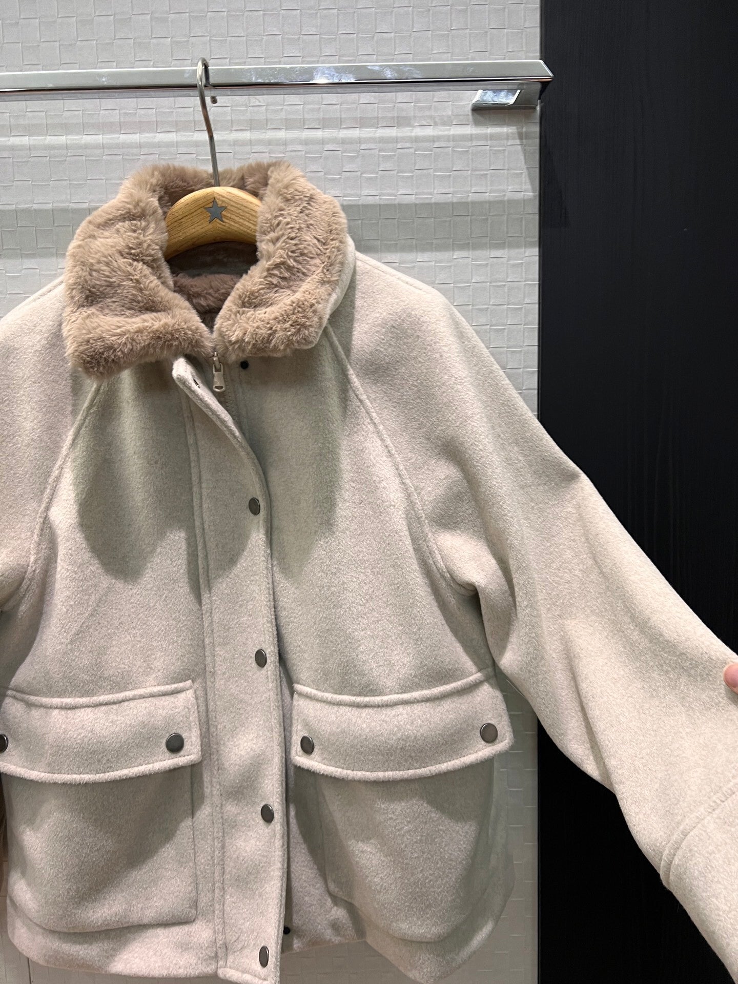 Wool-Silk Raglan Jacket – Beige Melange with Detachable Plush Vest
