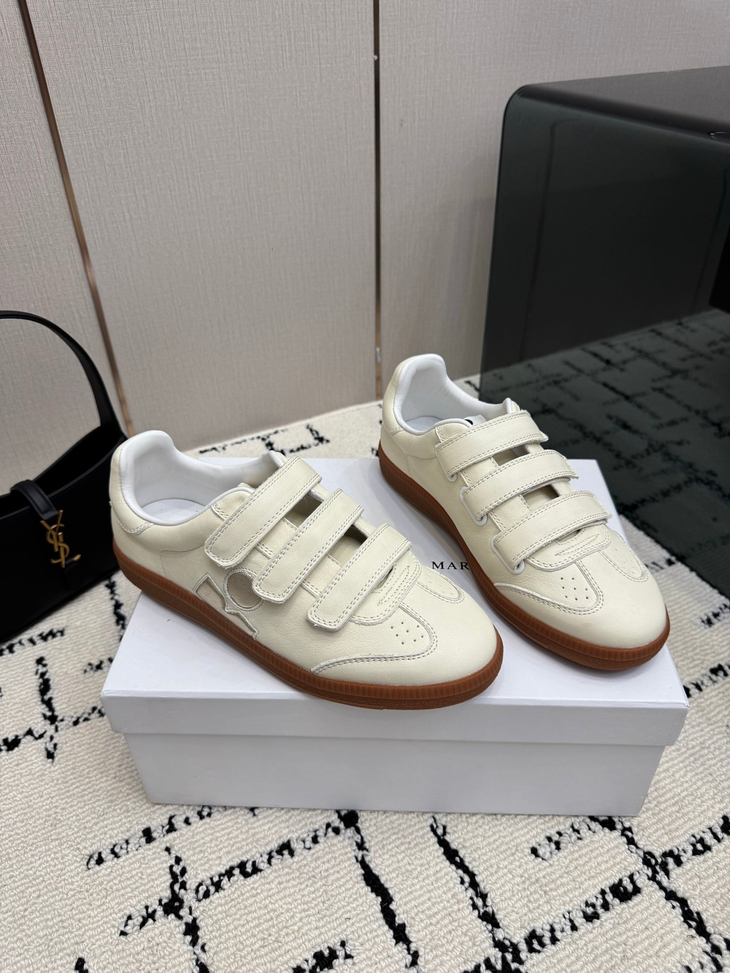 Cream Leather Sneakers – Low-Top Retro Sneakers
