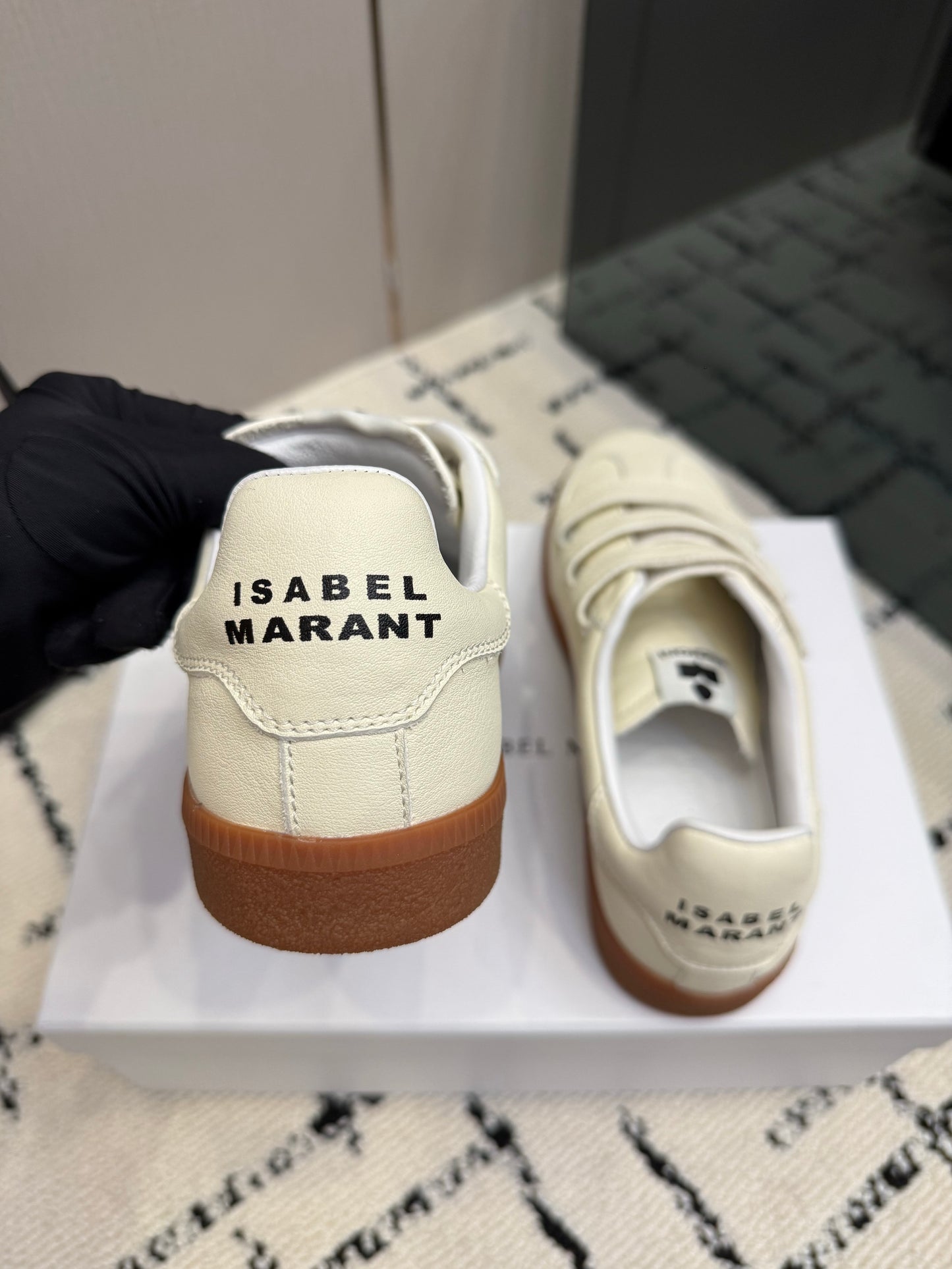 Cream Leather Sneakers – Low-Top Retro Sneakers