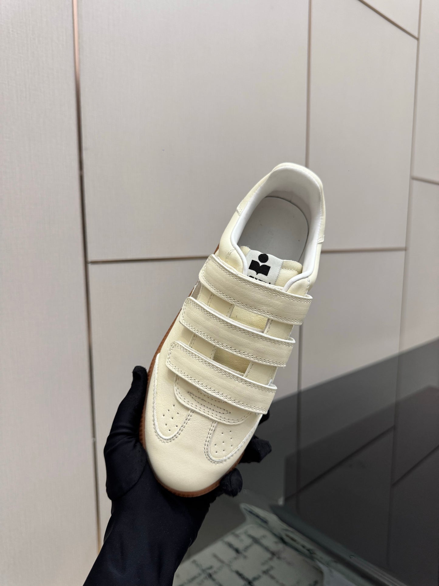 Cream Leather Sneakers – Low-Top Retro Sneakers