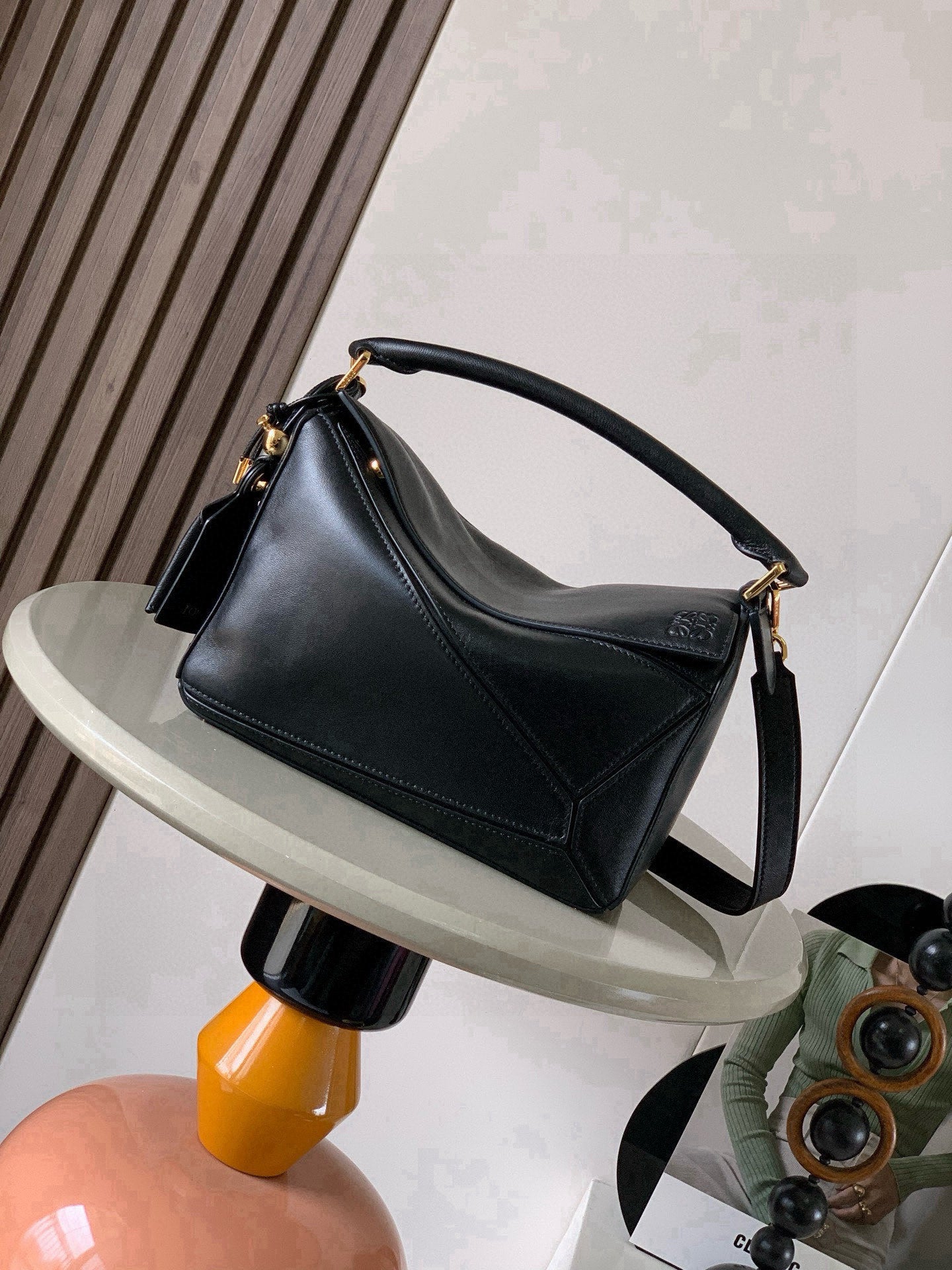 Puzzle Edge Shoulder Bag – Obsidian Black Full-Grain Calfskin Leather Cuboid Handbag