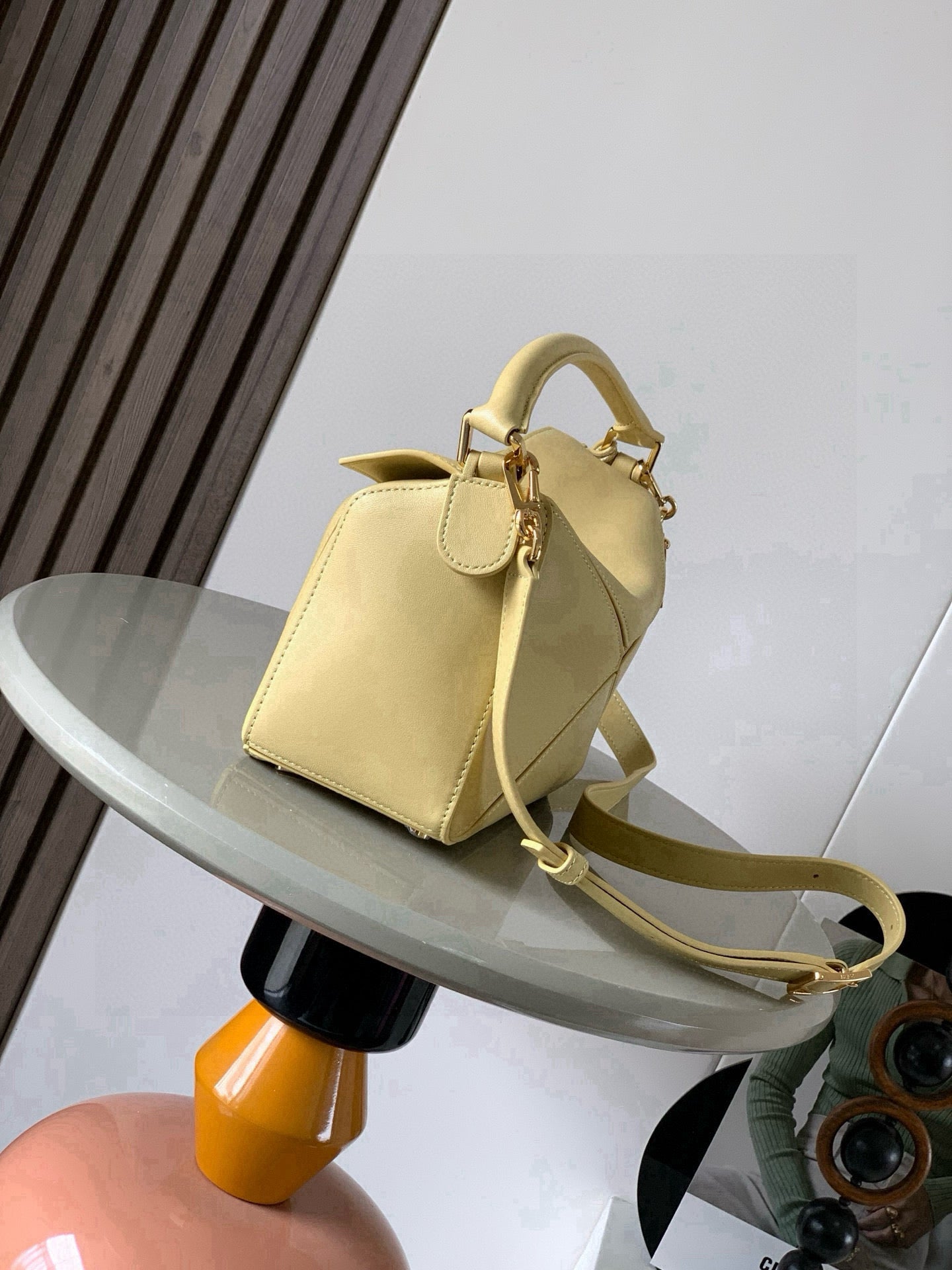 Pastel Butter-Yellow Puzzle Edge Shoulder Bag – Calfskin Leather Cuboid Handbag