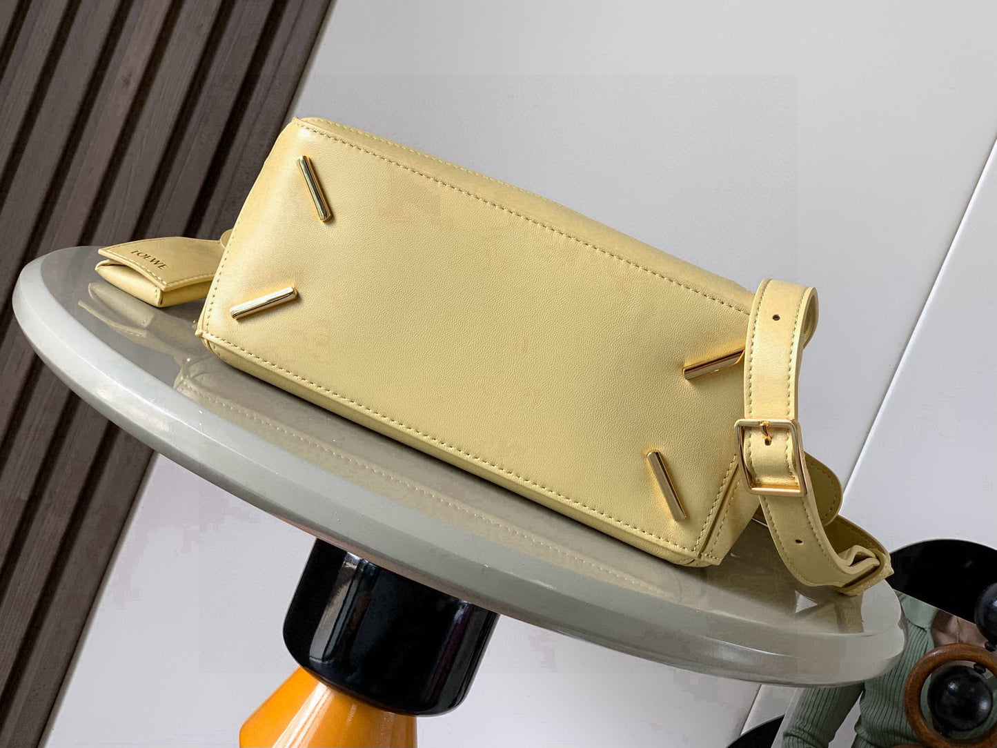 Pastel Butter-Yellow Puzzle Edge Shoulder Bag – Calfskin Leather Cuboid Handbag