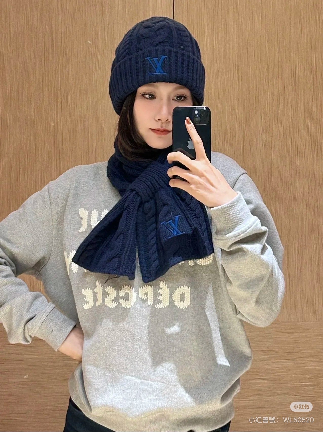 Embroidered Signature Sweatshirt – Blue 3D Marque Déposée Cotton Crewneck