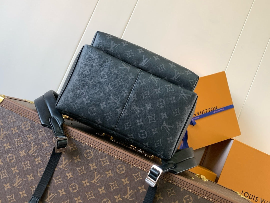 LV Discovery Backpack – Monogram Eclipse Charcoal & Black Coated  Rucksack