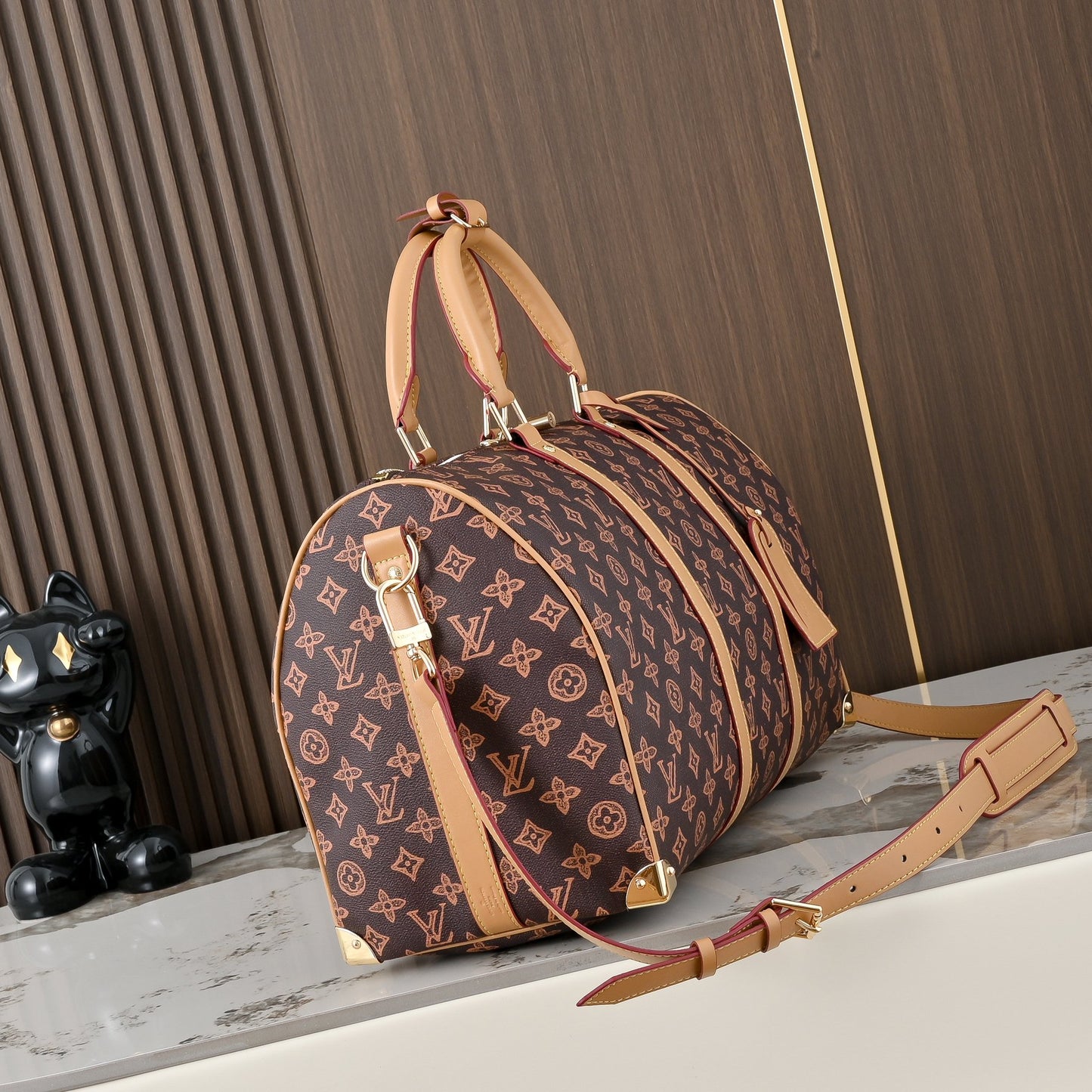 LV Keepall Bandoulière 45 – Monogram Canvas with Gold-Finish Corner Architecture