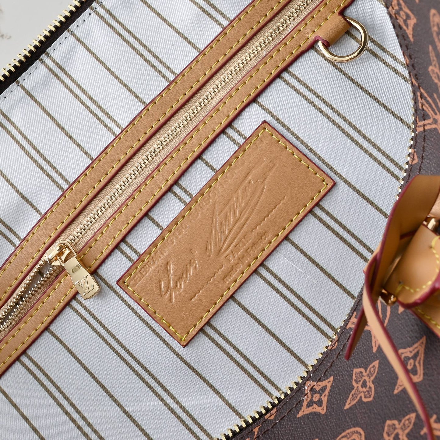 LV Keepall Bandoulière 45 – Monogram Canvas with Gold-Finish Corner Architecture