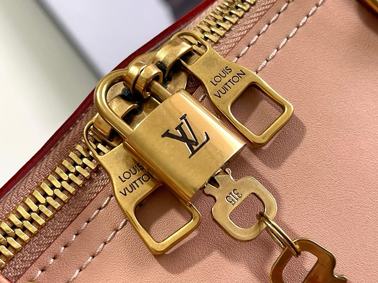 LV Keepall Bandoulière 50 Natural Vachetta Leather Duffle Bag – Raw Cowhide Weekender