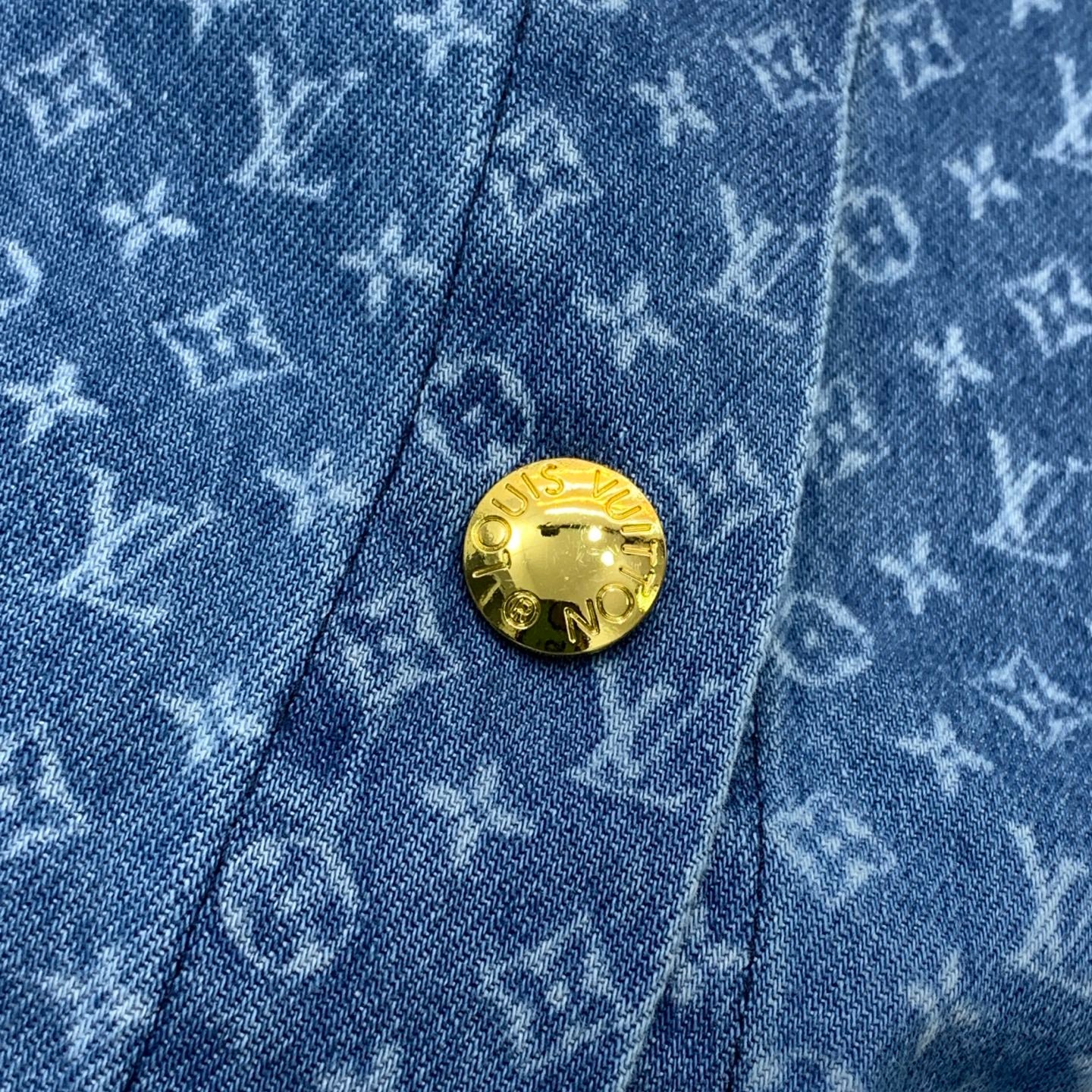 LV Monogram Scalloped Denim Set – Vintage Cropped Shirt and High-Waisted Wide-Leg Jeans