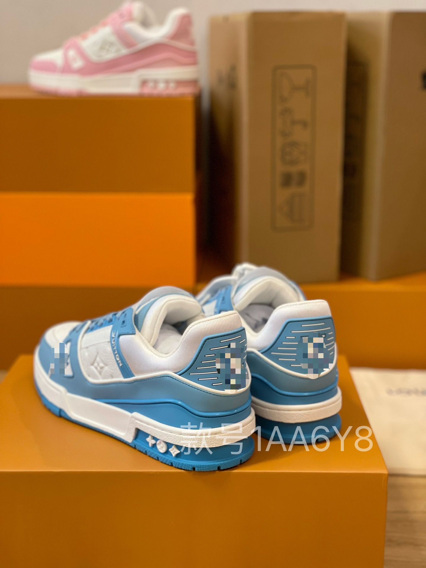 Men's Trainer Blue and White Low-Top Sneakers