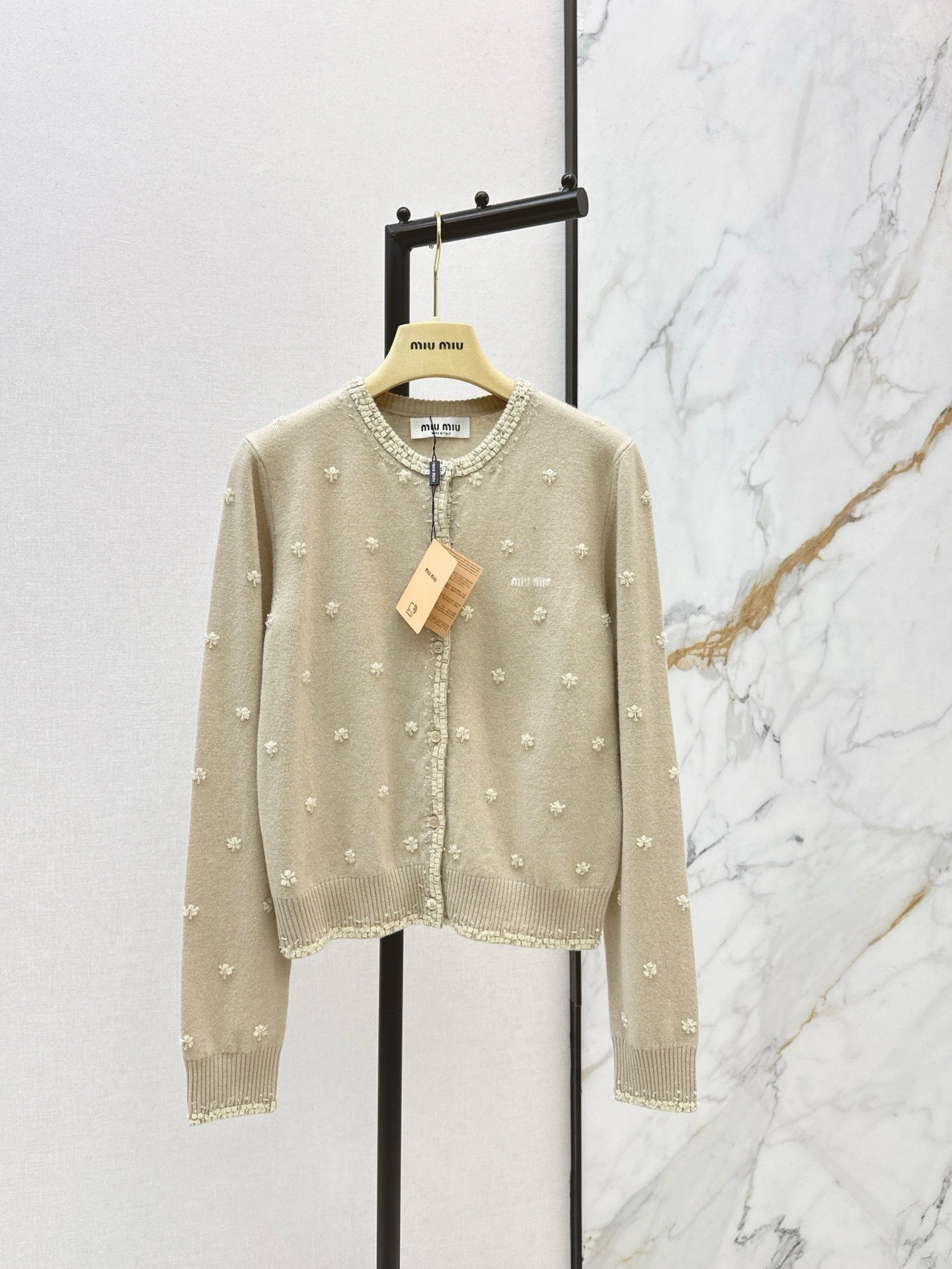 Albino Embroidered Cashmere Cardigan – Beaded Floral Knit with Intarsia Logo