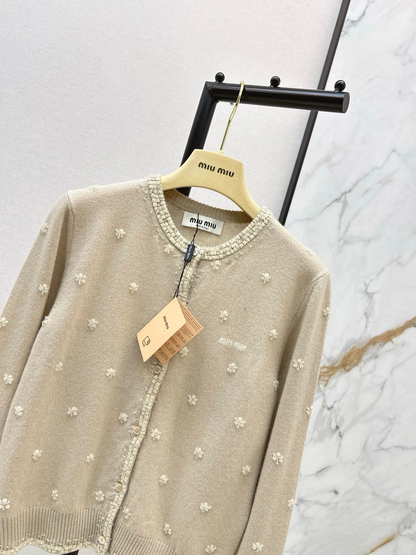 Albino Embroidered Cashmere Cardigan – Beaded Floral Knit with Intarsia Logo