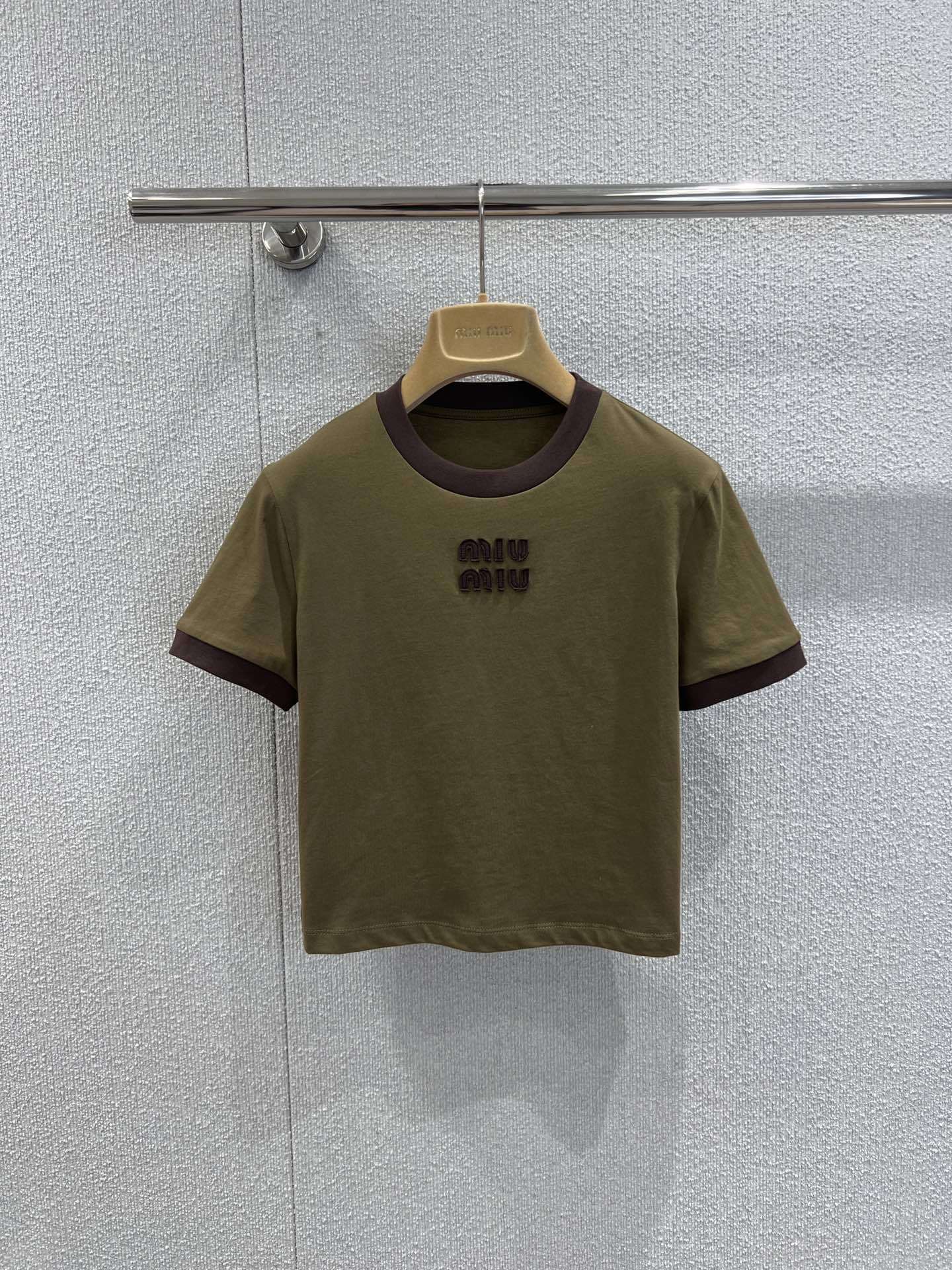 Jersey Ringer T-Shirt – Khaki Green Cropped Cotton Tee with Contrast Cocoa Brown Trim