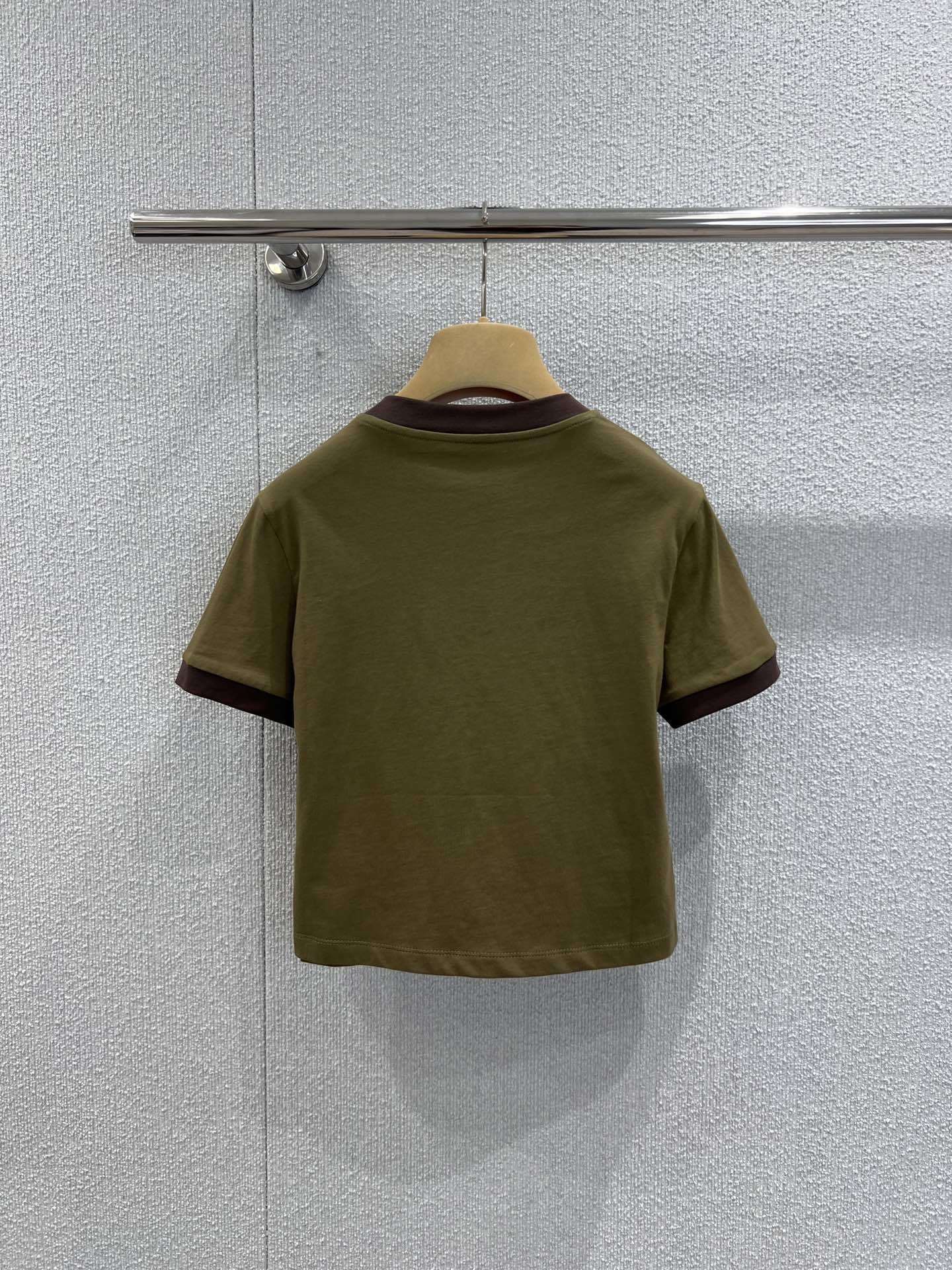 Jersey Ringer T-Shirt – Khaki Green Cropped Cotton Tee with Contrast Cocoa Brown Trim