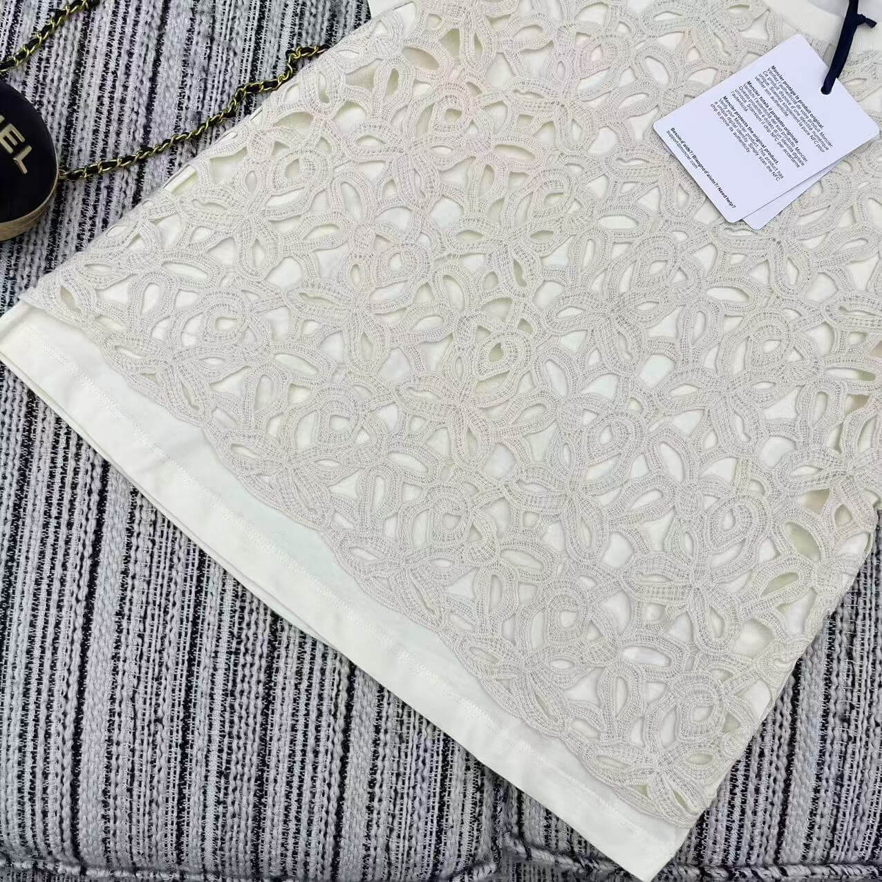 Floral Guipure Lace Overlay T-Shirt – Tonal Ivory Premium Cotton Jersey Crewneck Tee