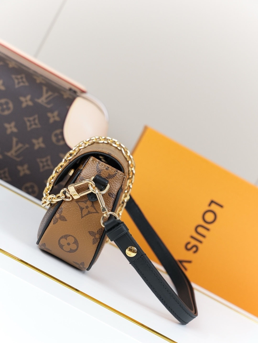 Ivy Wallet on Chain in Monogram Canvas with Vachetta Leather