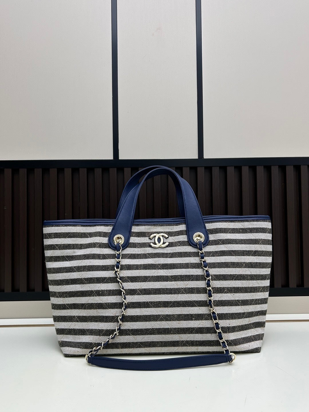 Deauville Striped Canvas Chain Shopping Tote – Navy & Off-White (Large)