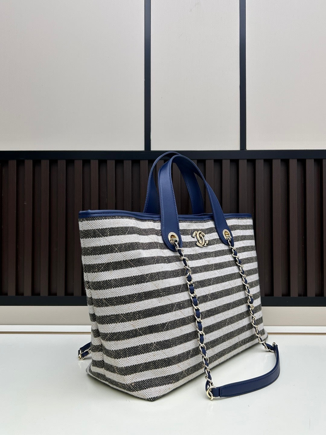 Deauville Striped Canvas Chain Shopping Tote – Navy & Off-White (Large)