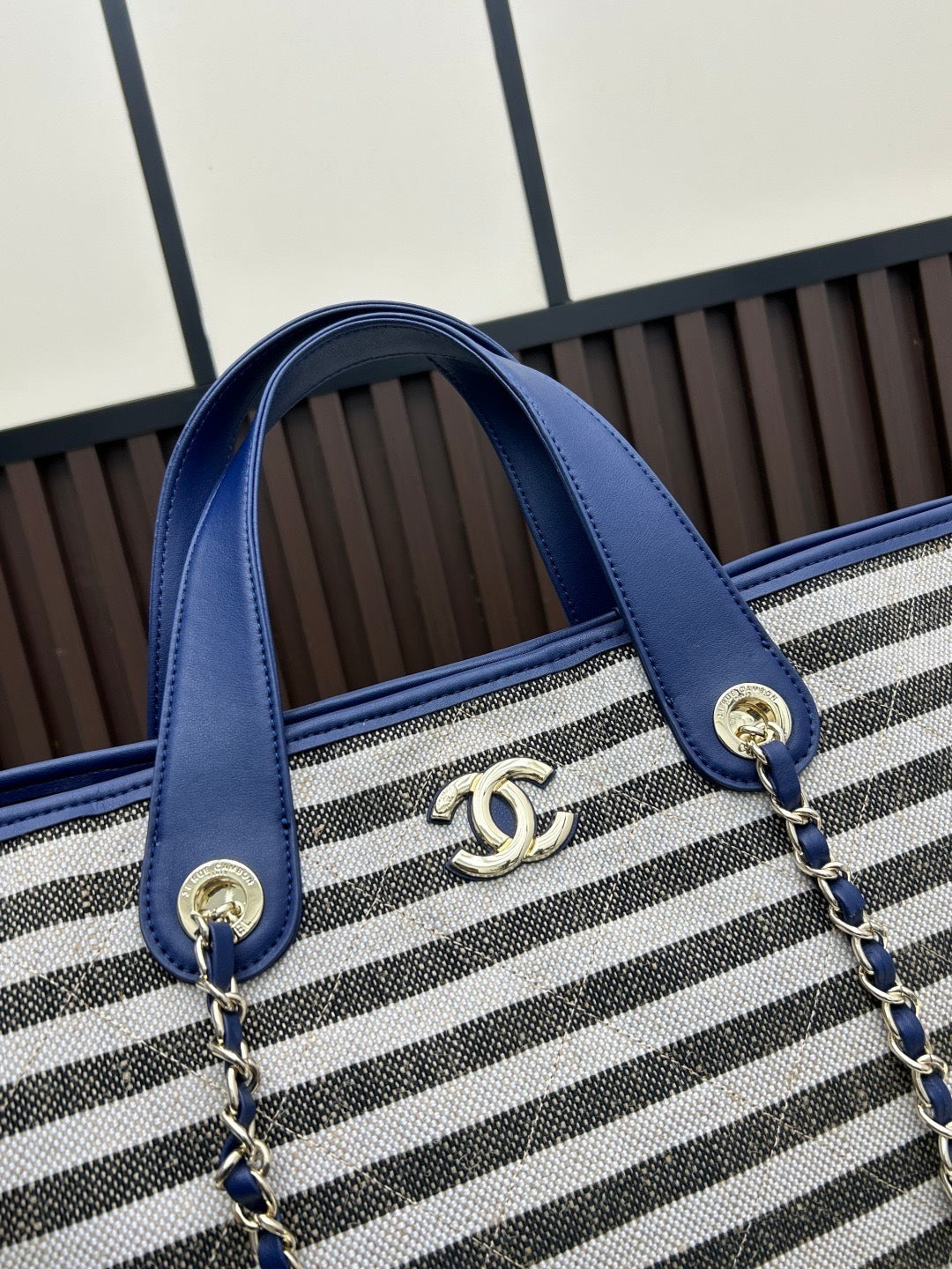 Deauville Striped Canvas Chain Shopping Tote – Navy & Off-White (Large)