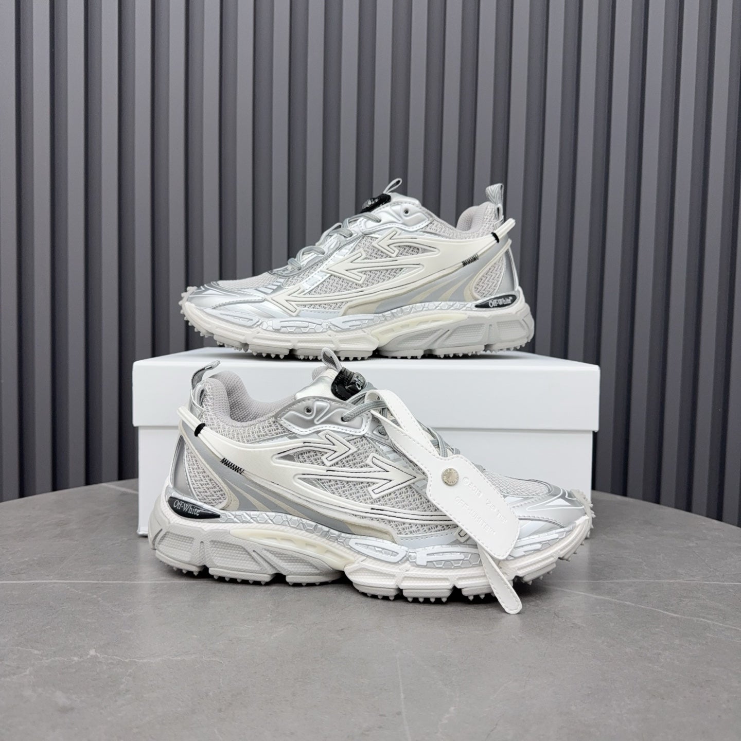 Be Right Back Metallic Silver Sneakers – Y2K Retro-Futuristic Chrome Running Shoes