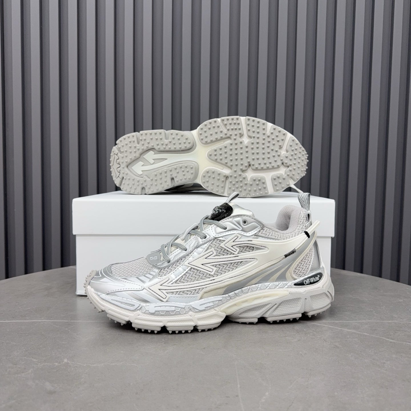 Be Right Back Metallic Silver Sneakers – Y2K Retro-Futuristic Chrome Running Shoes