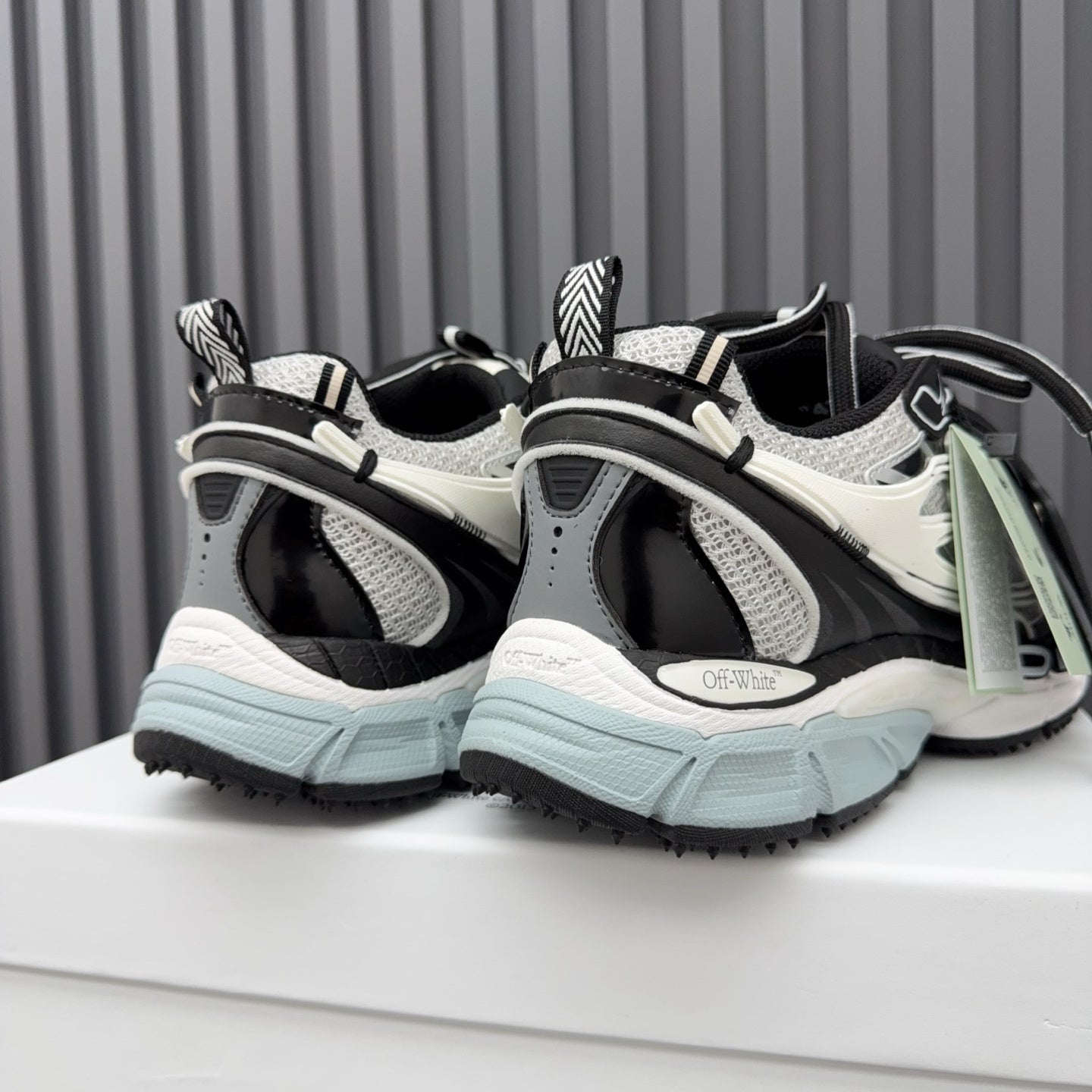 "Be Right Back" Black & White Sneakers – Graphic Monochrome Mesh and Rubberized Runner