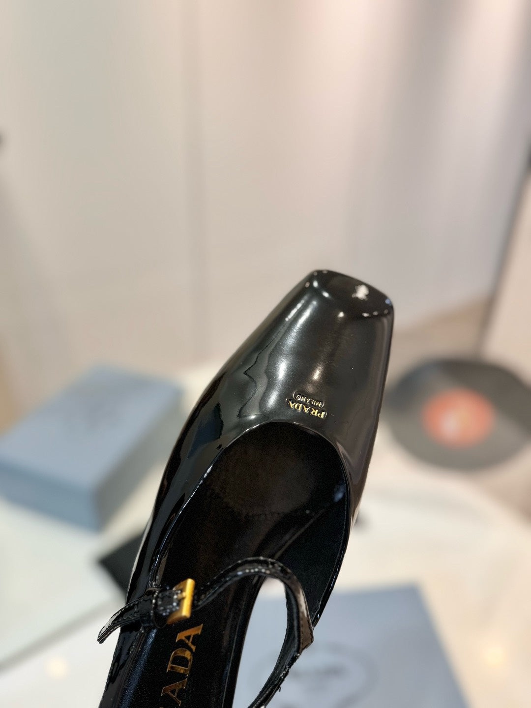 Black Leather Square-Toe Pumps – High-Gloss Architectural Mary Jane Flat Slingbacks