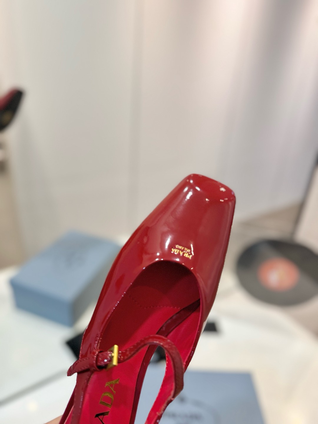 Red Patent Leather Square-Toe  Pumps – High-Gloss Architectural Crimson Mary Jane Flat Slingbacks