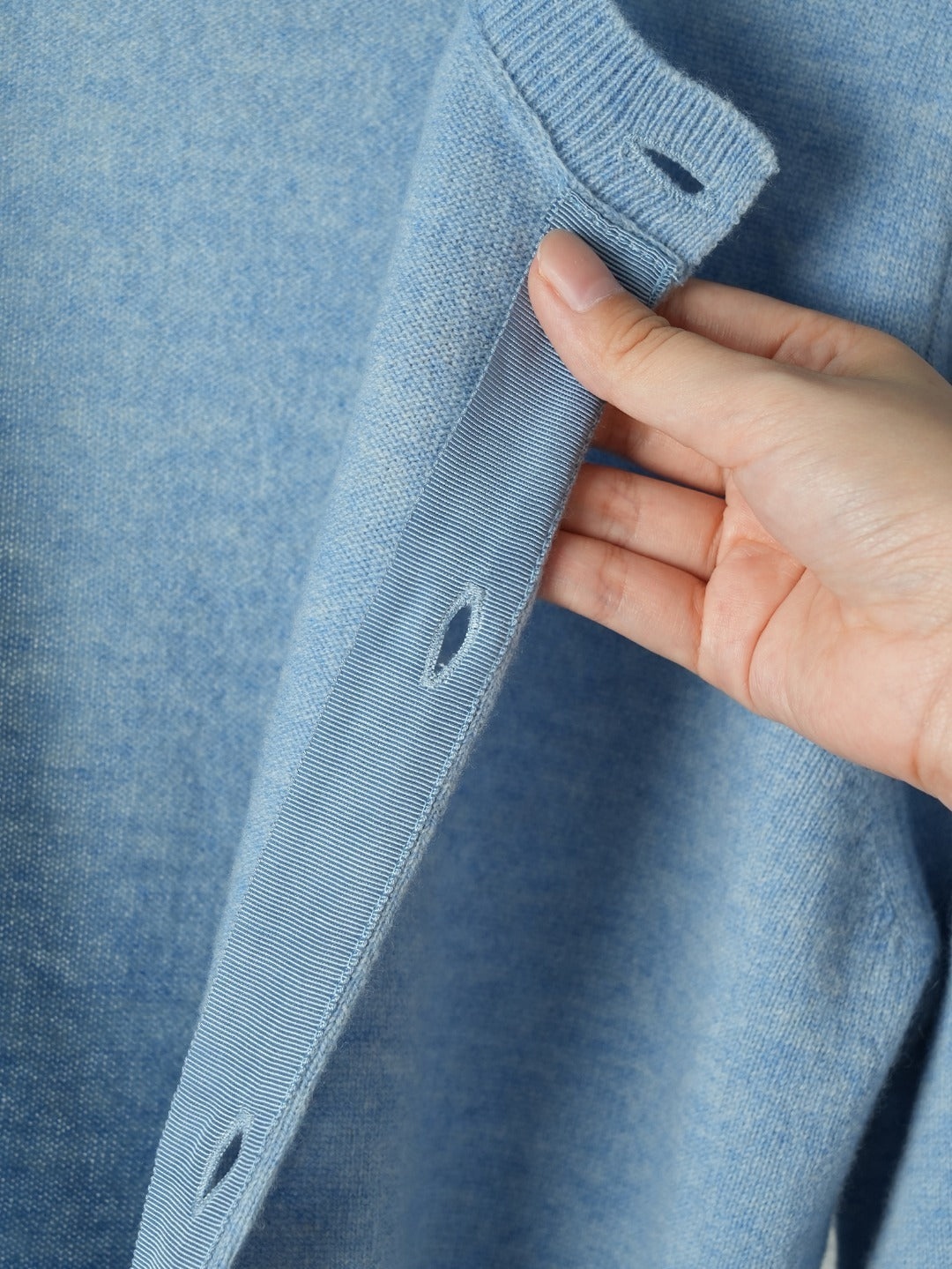 Crewneck Knit Cardigan – Sky Blue Fine-Gauge Wool Cardigan with Iconic Heart Logo and Mother-of-Pearl Buttons