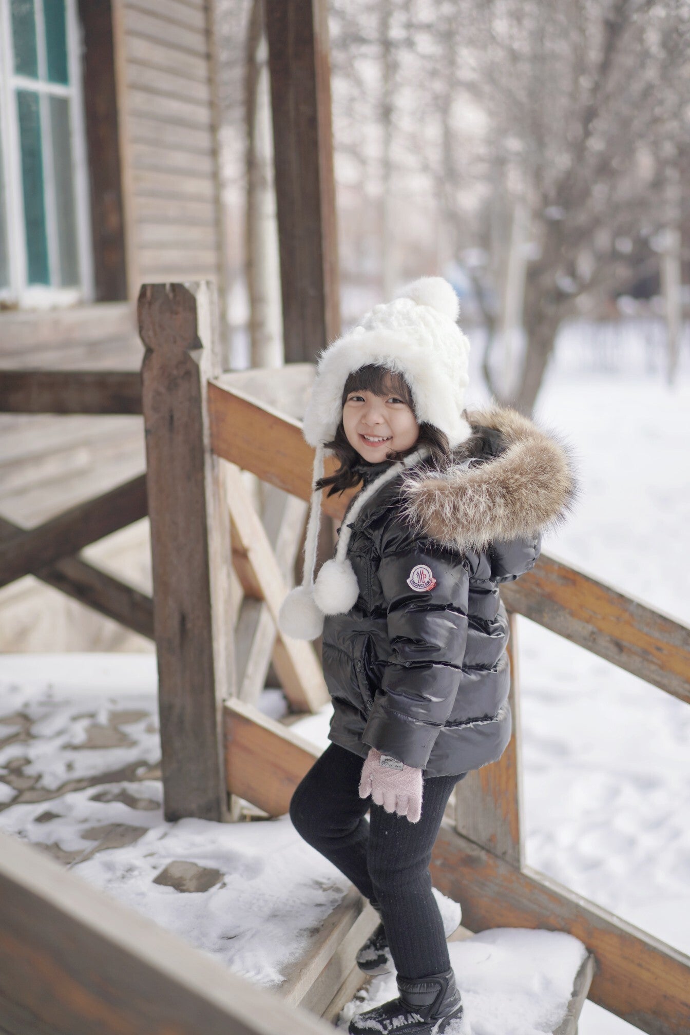 Enfant "Maya" Shiny Black Puffer Jacket with Faux Fur Hood