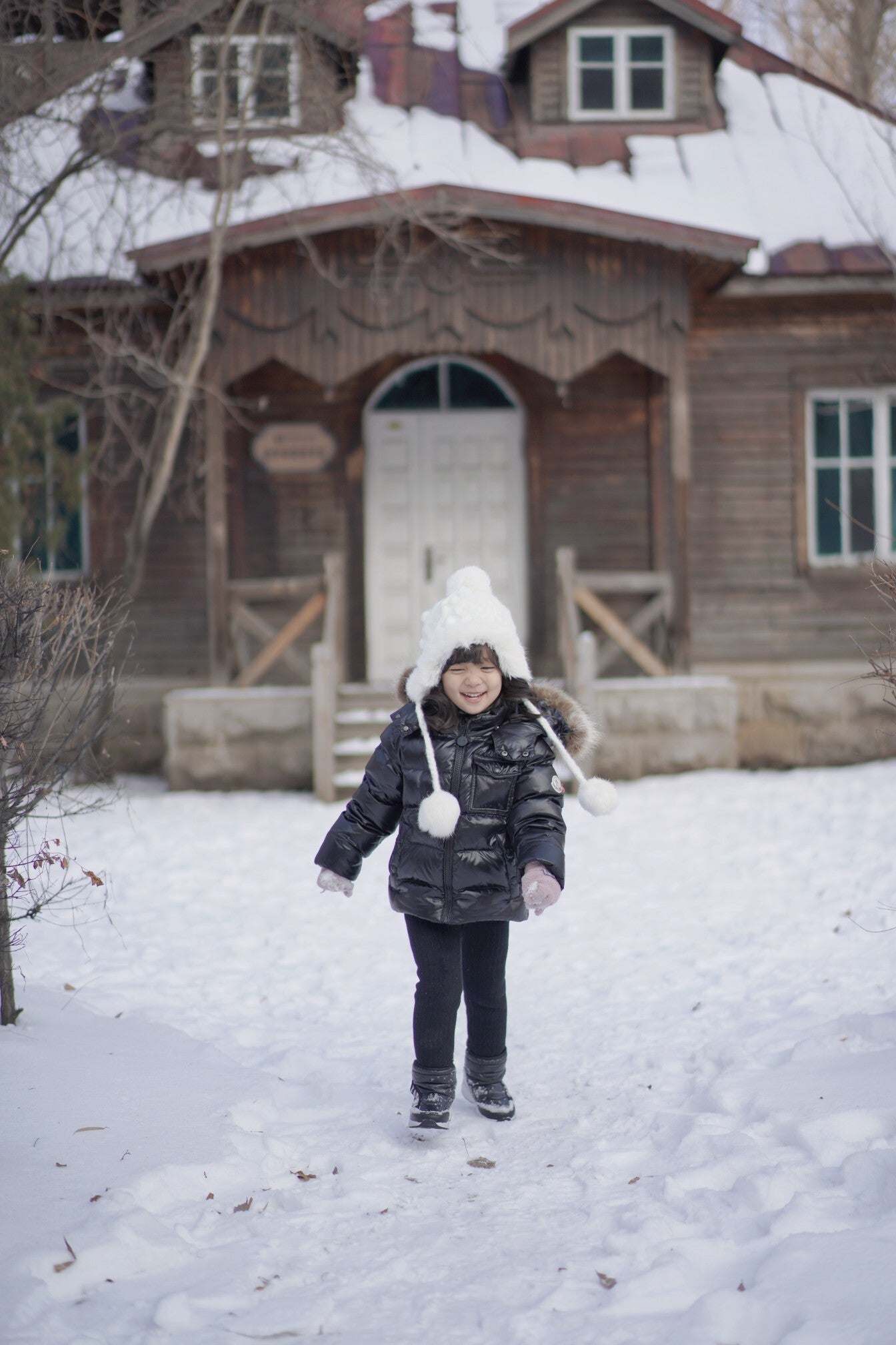 Enfant "Maya" Shiny Black Puffer Jacket with Faux Fur Hood