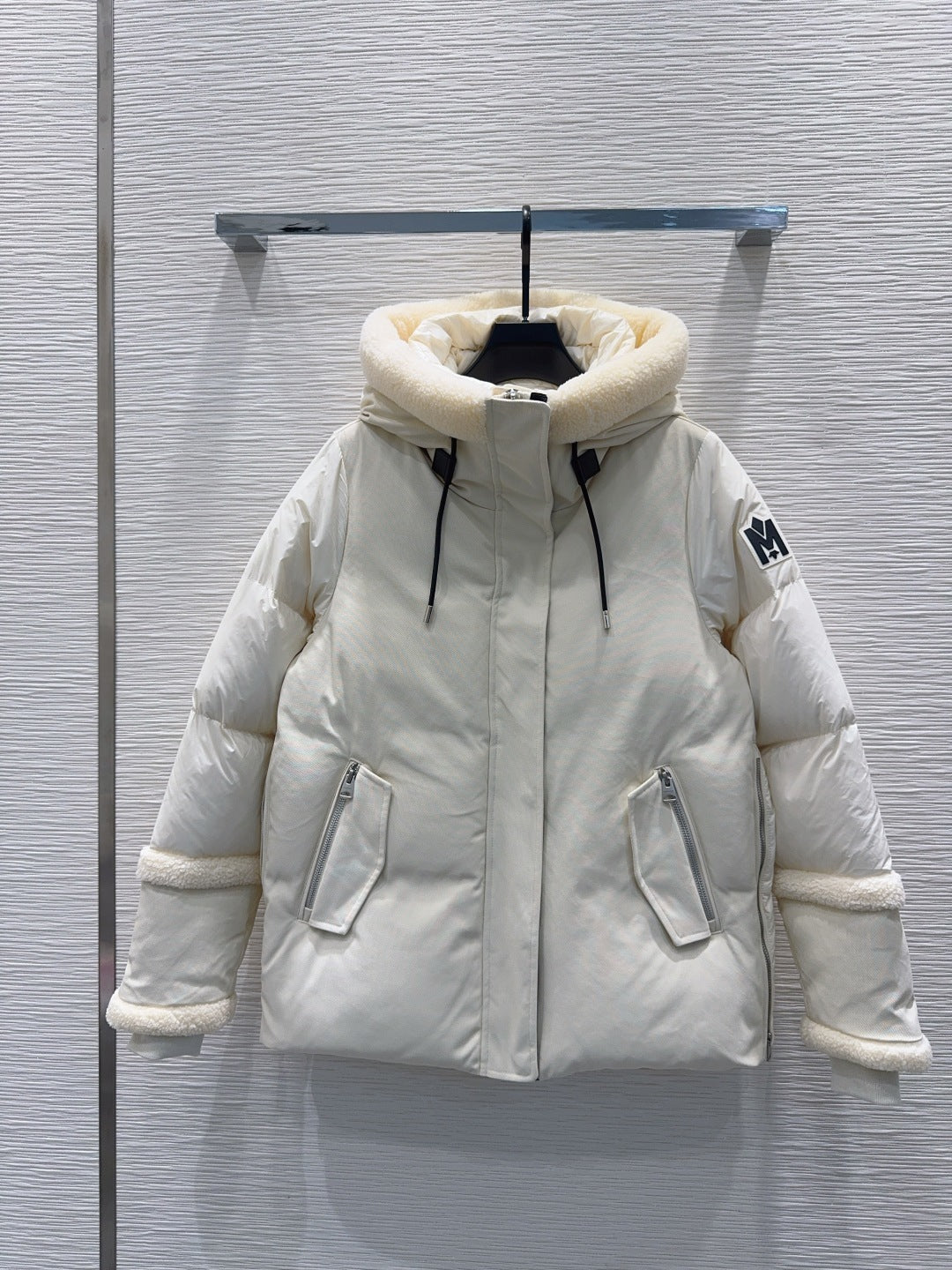 Cyrah Arctic Twill Down Parka – Cream Off-White Mixed-Media Jacket with Tonal Genuine Shearling