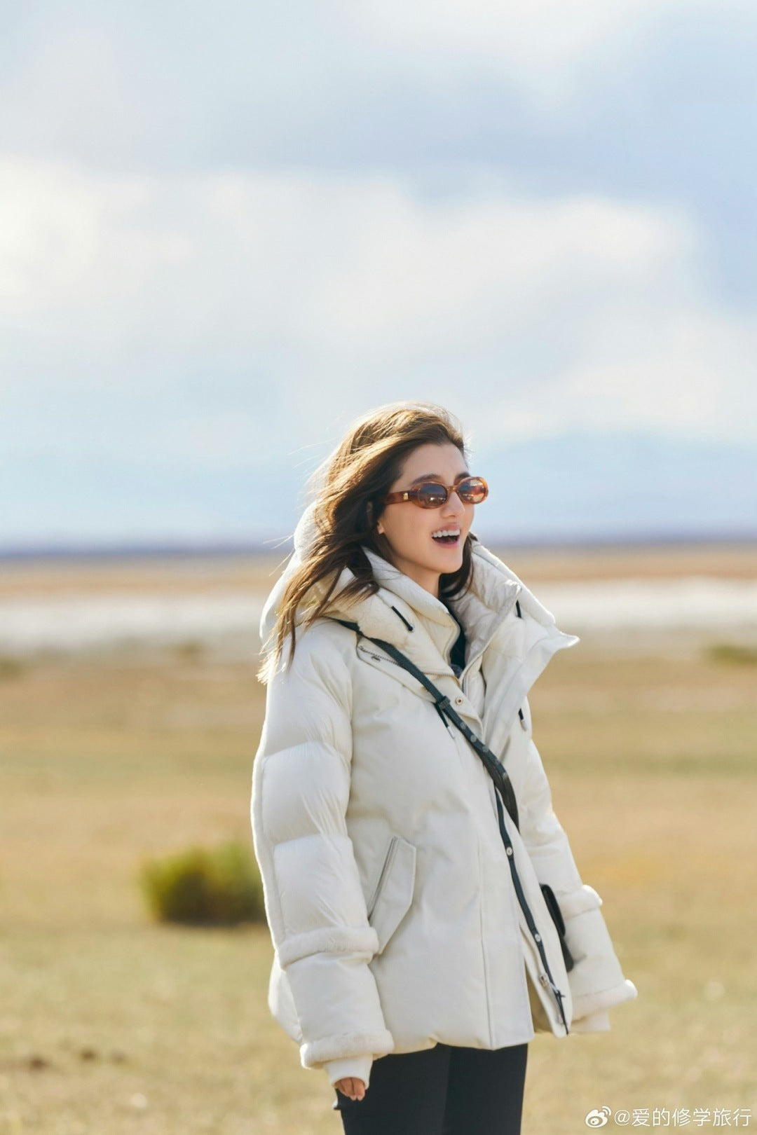 Cyrah Arctic Twill Down Parka – Cream Off-White Mixed-Media Jacket with Tonal Genuine Shearling