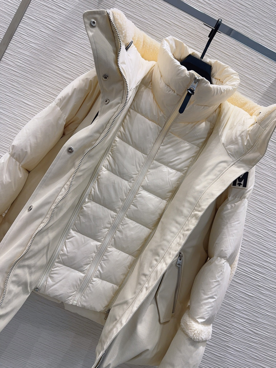 Cyrah Arctic Twill Down Parka – Cream Off-White Mixed-Media Jacket with Tonal Genuine Shearling