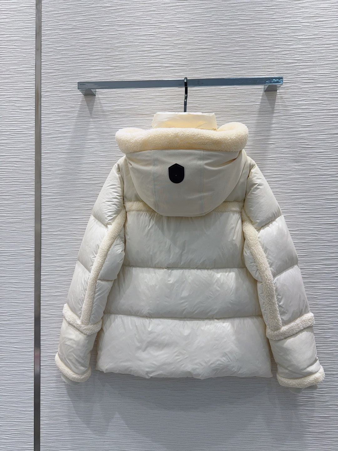 Cyrah Arctic Twill Down Parka – Cream Off-White Mixed-Media Jacket with Tonal Genuine Shearling