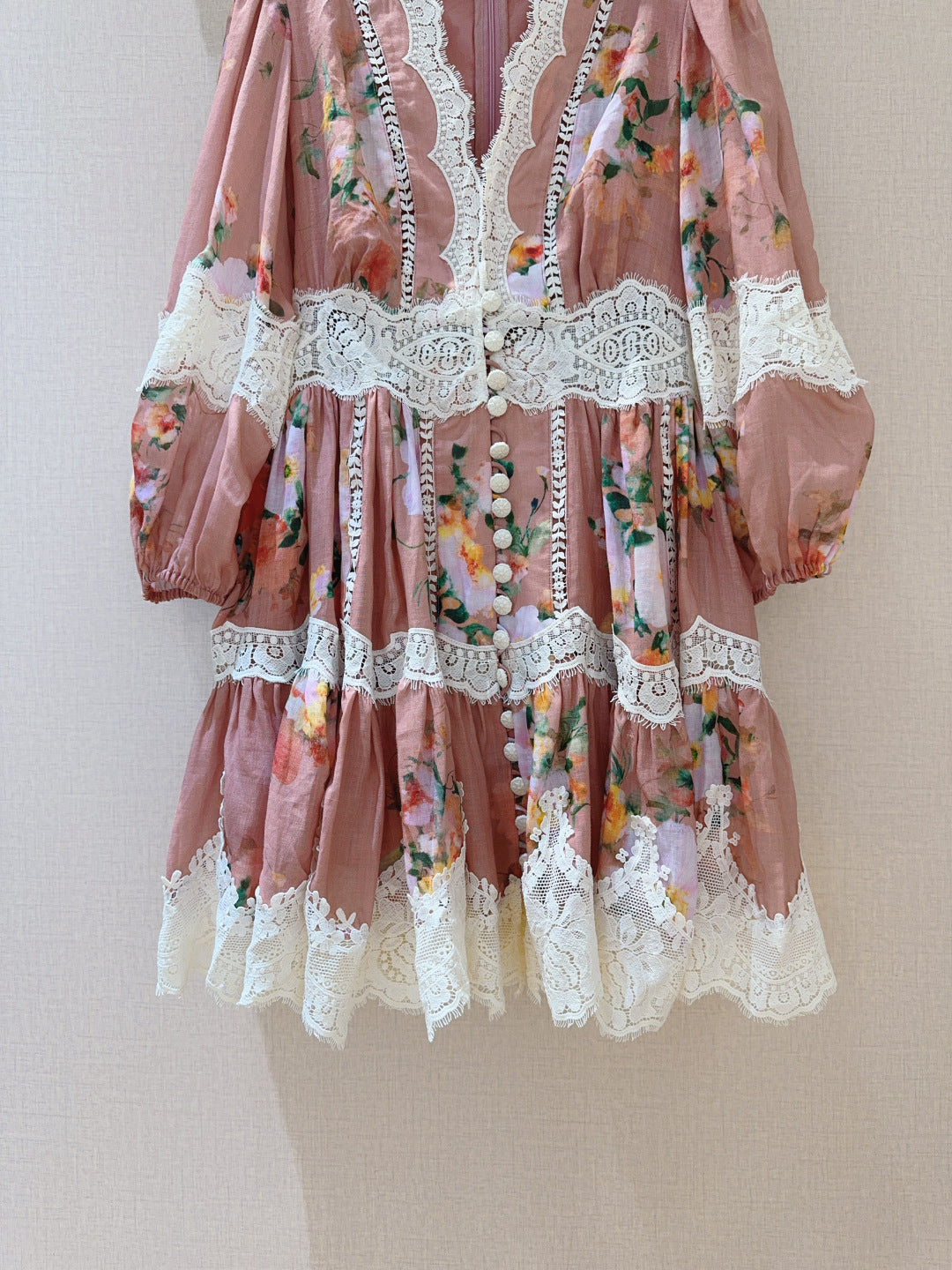 Corsage Bauble Lace Mini Dress – Dusty Pink Floral Linen-Blend Mini with Optic White Guipure Lace Trim