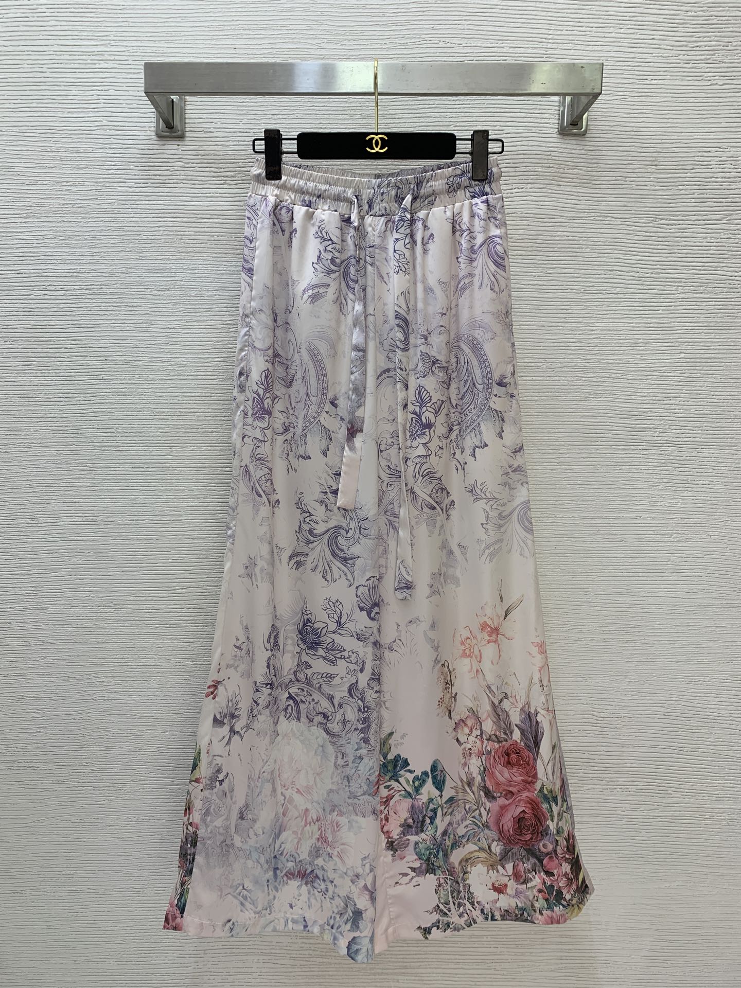 Silk Two-Piece Set – Cream Baroque-Floral Fluid Silk Twill Billow Blouse with Wide-Leg Pants