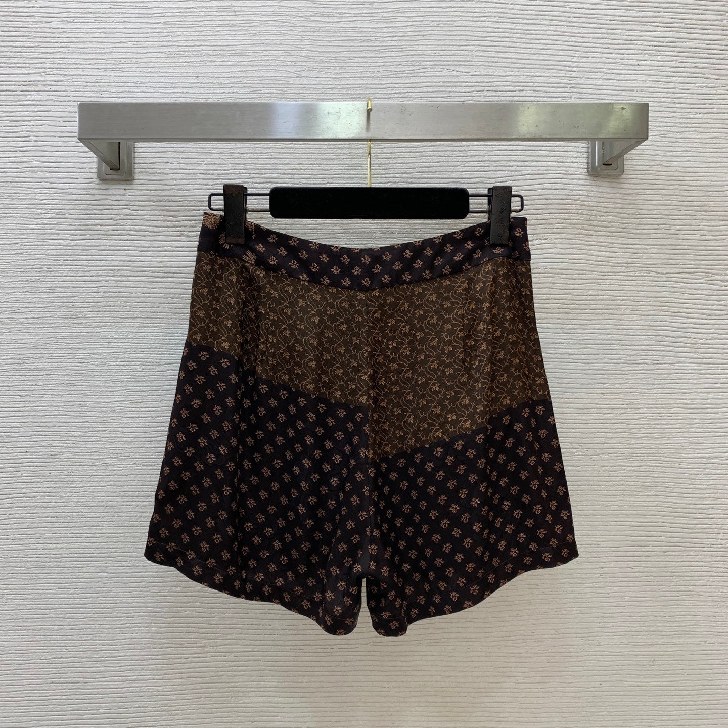 Zimm Patchwork Floral Silk Set – Sleeveless Blouse and High-Rise Tailored Shorts Co-Ord