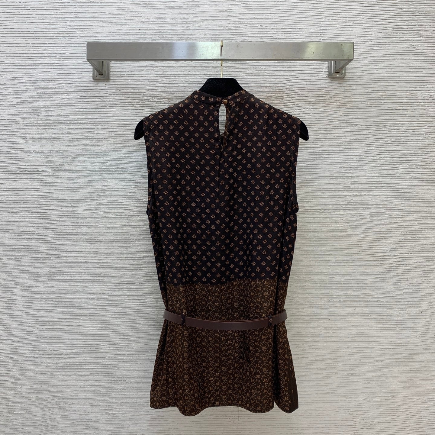 Zimm Patchwork Floral Silk Set – Sleeveless Blouse and High-Rise Tailored Shorts Co-Ord